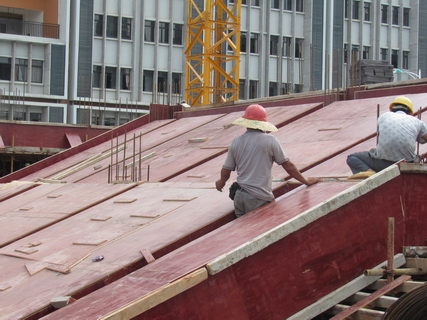 下雨天搭建模板要注意哪些？